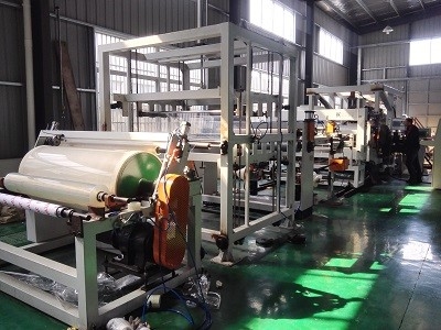 satın al Şeffaf / Renkli TPU Otomobil Kumaş Film Ekstrüzyon hattı Tek vida 500kg/H online manufacture