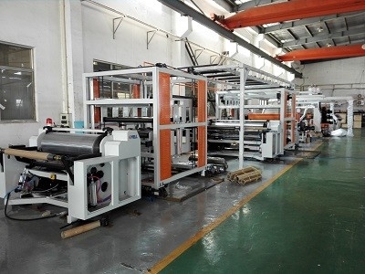 satın al 1220mm Pvc Levha Makinesi Şeffaf Sert Levha Ekstrüzyon Hattı Tesisi online manufacture