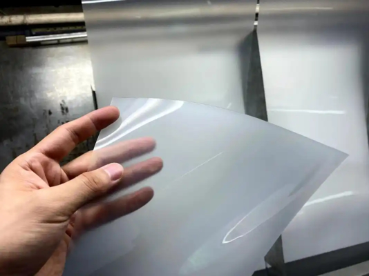 satın al 4 Katmanlı PP Plastik Yaprak Ekstrüzyon Makinesi 800-1500mm Genişliği ve 0.2-1.5mm Kalınlığıyla Gıda Konteyneri için online manufacture