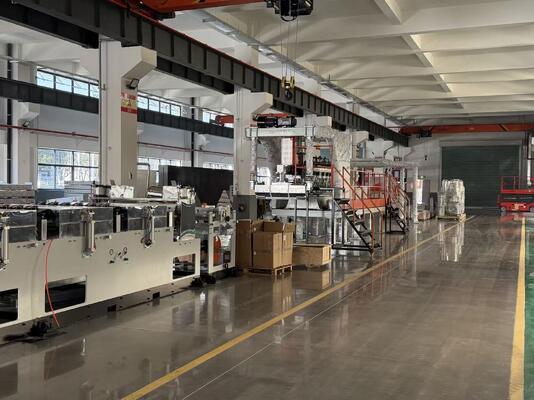 satın al % 100 geri dönüştürülmüş malzeme kullanılarak PET levhası üretimi için yüksek kapasiteli enerji tasarruflu ikili vida ekstrüder online manufacture