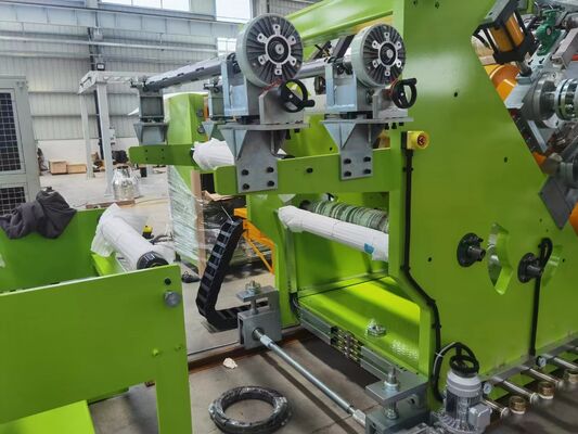 satın al 4 Katmanlı Eş Ekstrüzyon PP Termoforming Yaprak Üretim Lini 800-1500mm Genişliği ve 300-700kg/h Çıktı Termoforming Ekstrüzyon Makinesi online manufacture