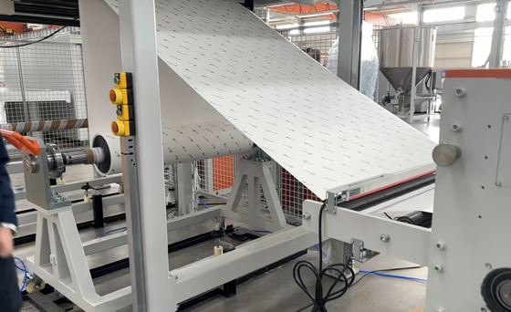 satın al 600KG/SAAT ÇIKIŞLI, 0.2-2MM KALINLIK ARALIĞINA SAHİP PETG Dekoratif Levha Ekstrüzyon Hattı ve GAG Üç Katmanlı Yapı online manufacture